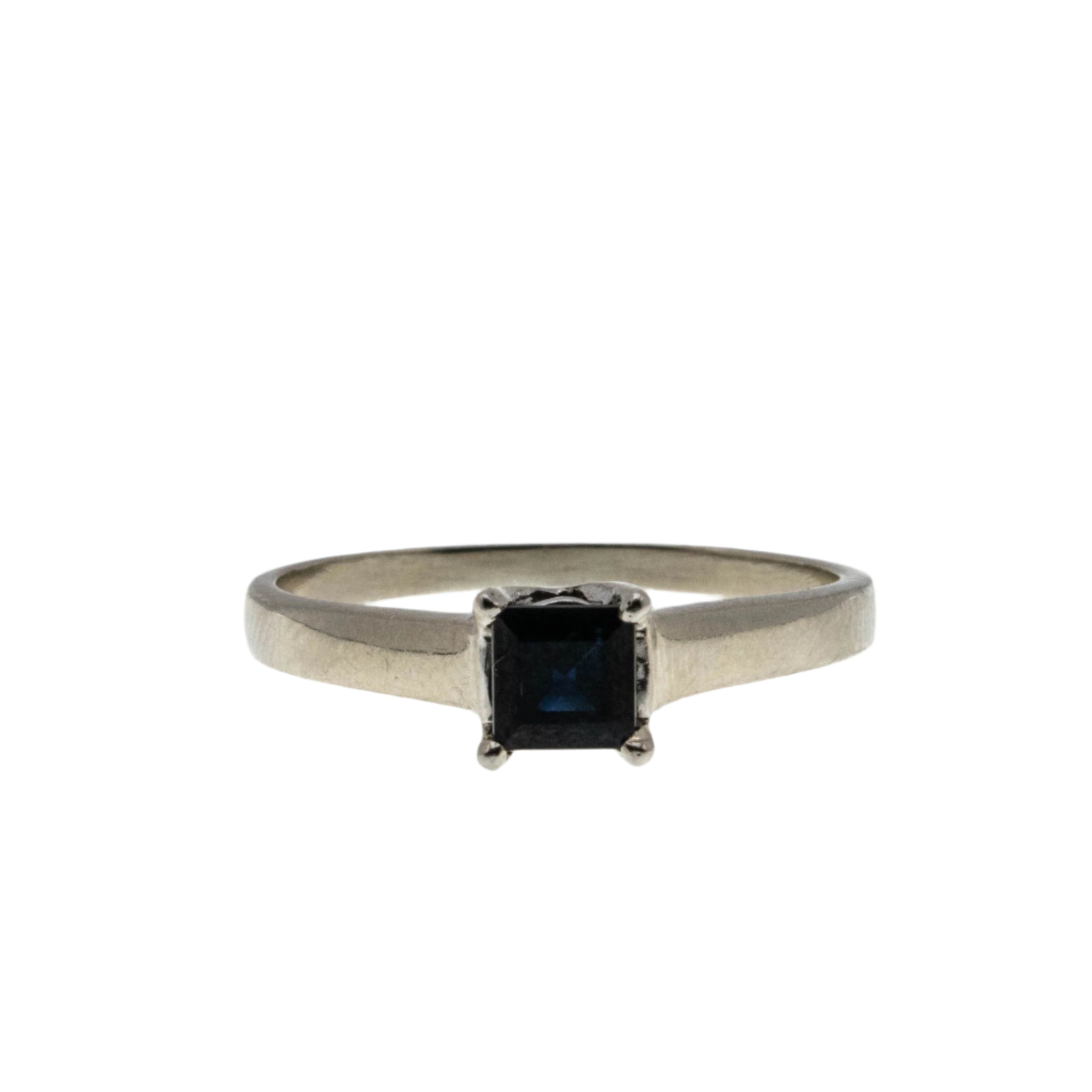 Indigo Blue - Vintage 14K White Gold Natural Sapphire Solitaire Ring (VR991)
