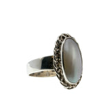 Lustrous Jewel - Vintage Sterling Silver Mabe Pearl Ring (VR889)