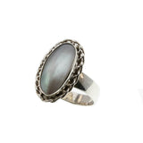 Lustrous Jewel - Vintage Sterling Silver Mabe Pearl Ring (VR889)