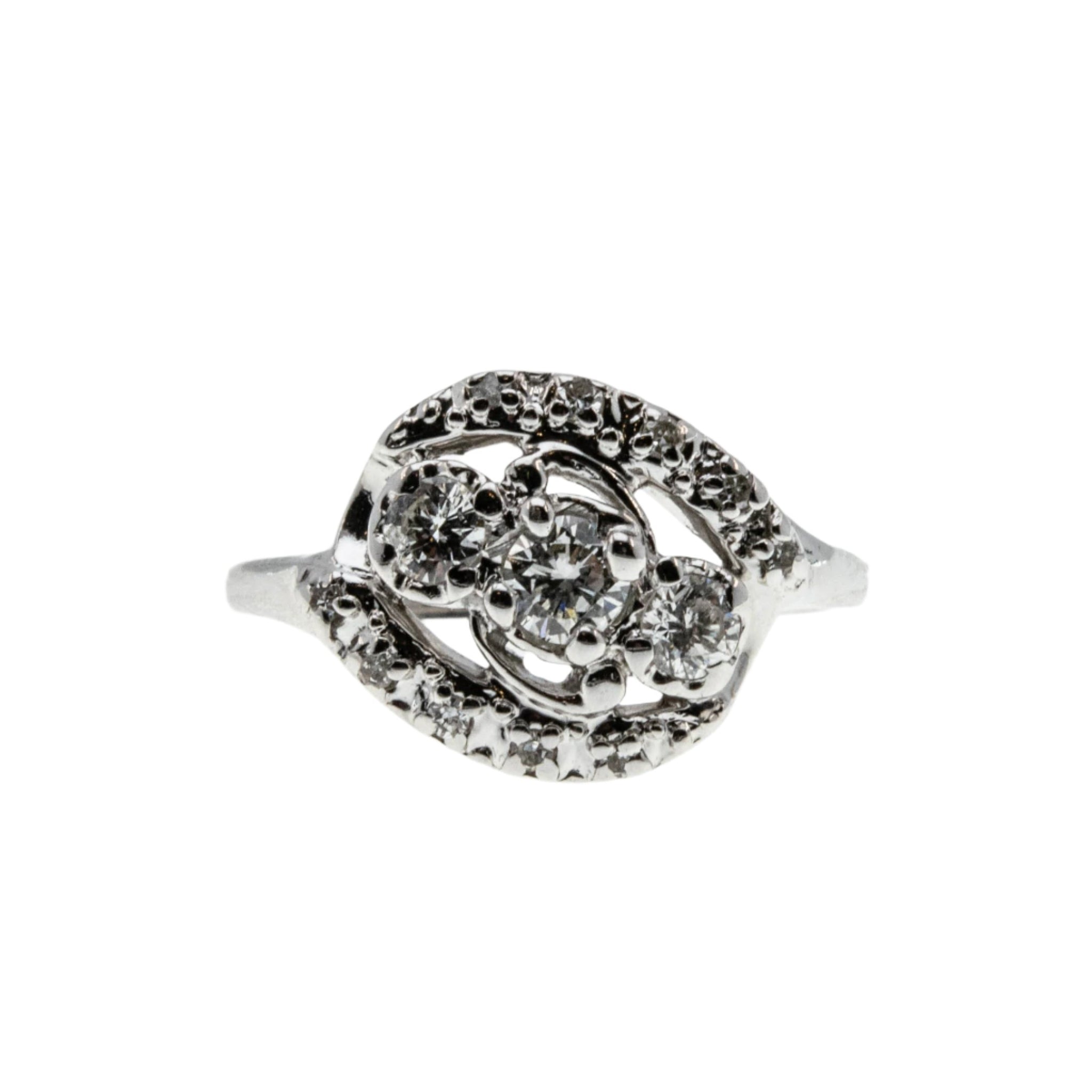 Retro Elegance - Vintage 14K White Gold Natural Diamond Ring (VR942)
