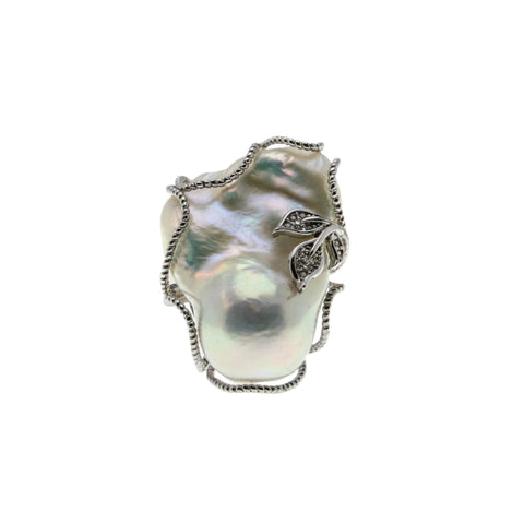 Lustrous Artistry - Estate Sterling Silver Baroque Pearl & Cubic Zirconia Ring (ER378)