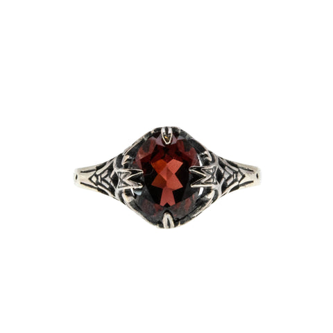 Warm Wishes - Estate Sterling Silver Natural Garnet Filigree Engraved Ring (ER423)