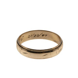 On This Day In 1947 - Vintage 10K Gold Engraved Milgrain Wedding Band Ring (VR1120)