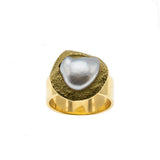 Nature's Luxury - Vintage Italian 18K Gold Mabé Pearl Textured Ring (VR885)