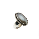 Lustrous Jewel - Vintage Sterling Silver Mabe Pearl Ring (VR889)