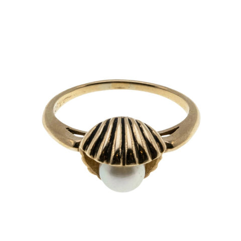 Happy As A Clam - Vintage 10K Gold Cultured Saltwater Japanese Akoya Pearl Clam Ring (VR925)