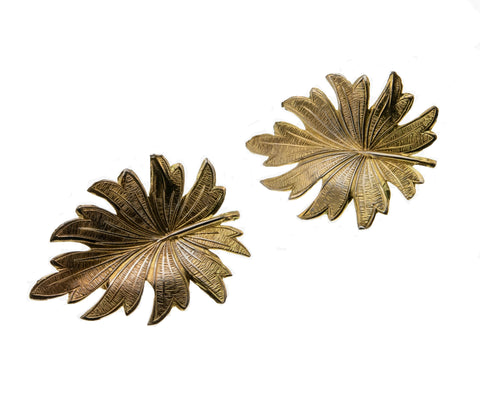 Beauty & Power - Vintage Signed 'CELEBRITY' Oak Leaf Clip-On Earrings (VE345)