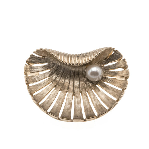 Down By The Boardwalk - Vintage Marcel Boucher Gold Tone Cultured Pearl Clam Brooch (VBR145)