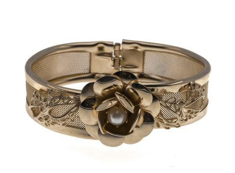 La Vie En Rose - Vintage Gold Tone Genuine Cultured Pearl Mesh Bangle Bracelet (VB058)